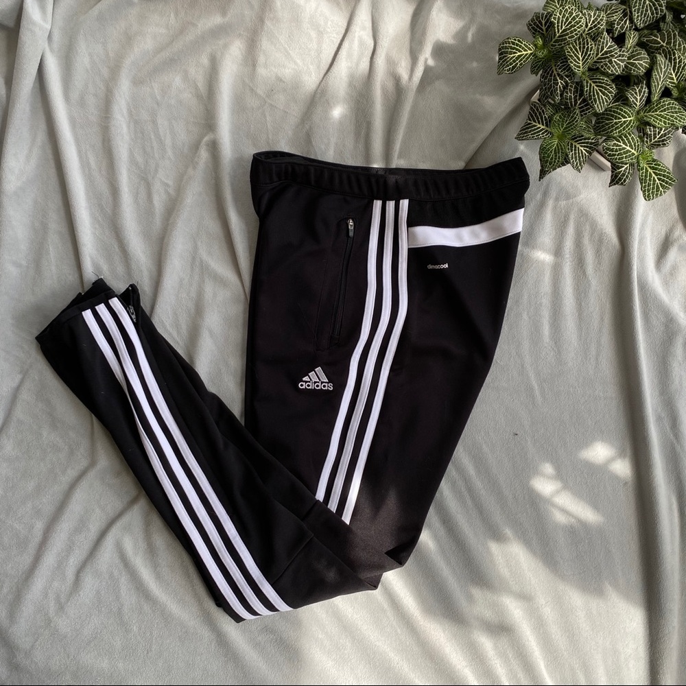 Adidas | Three stripe fitted black joggers